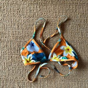 Jolyn triangle top size large